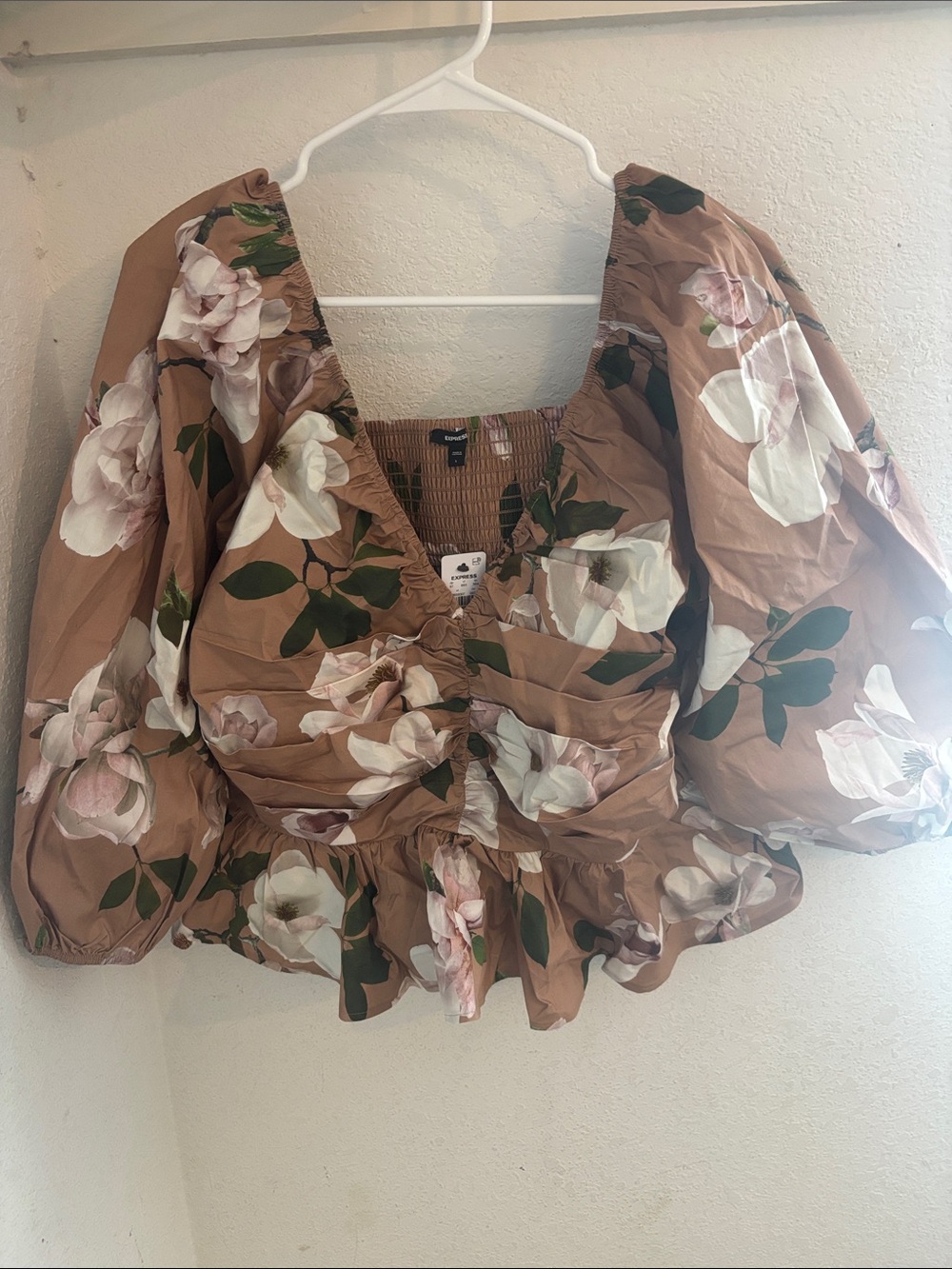 Express Taupe Floral Puff-Sleeve Peplum Top